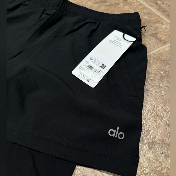 5" REVIVAL 2-IN-1 SHORT - Picture 5 of 6